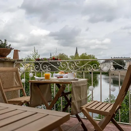 Du Loir Bed & Breakfast 3*