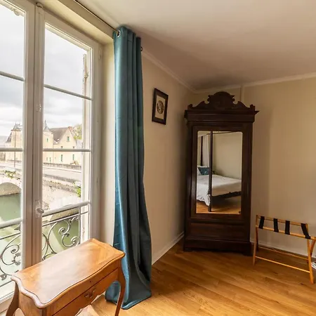 Du Loir Couette-café 3*