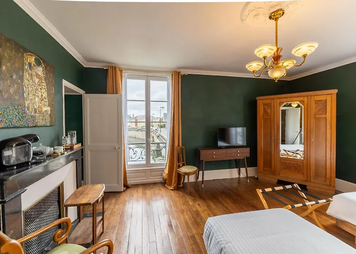 Couette-café Du Loir 3*