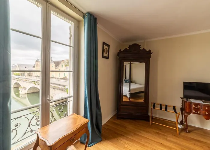 Du Loir Couette-café 3*